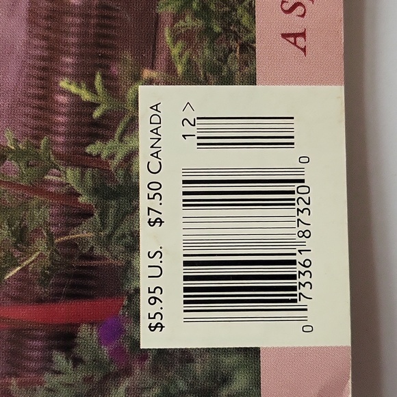 Interweave Knits Magazine Summer 2001 Special Collector's Issue - Picture 3 of 12